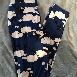LuLaRoe super fun birds in the clouds leggings